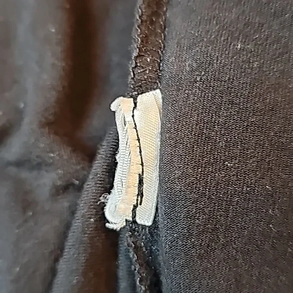 MICHAEL MICHAEL KORS BLACK PLEATED SHORT FLUTTER SLEEVE PULLOVER TOP - Picture 9 of 9